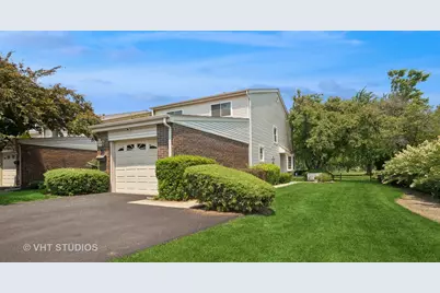 30 W Wimbolton Drive #30, Mount Prospect, IL 60056 - Photo 1