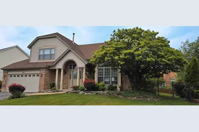 768 Warwick Lane, Lake Zurich, IL 60047 - Photo 1