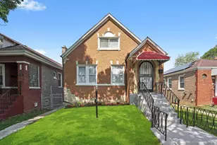 9754 S Ingleside Ave, Chicago, IL 60628 - Photo 1