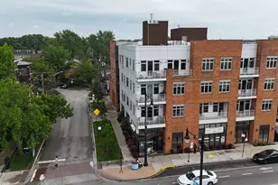 4770 N Manor Ave, Chicago, IL 60625 - Photo 1