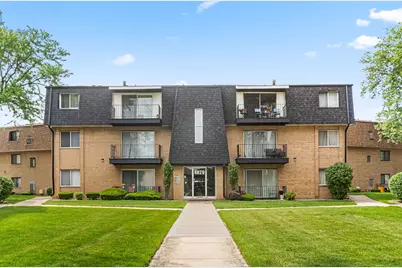 4829 W 109th Street #301, Oak Lawn, IL 60453 - Photo 1
