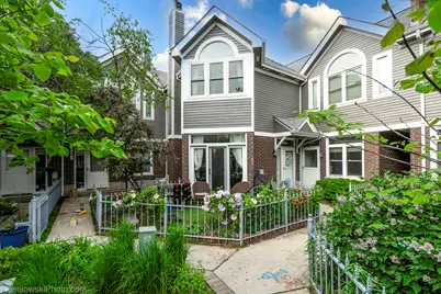 3315 N Racine Avenue #E, Chicago, IL 60657 - Photo 1