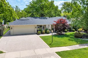 639 Touraine Terrace, Northbrook, IL 60062 - Photo 1