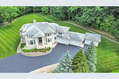 10470 N River Road, Barrington Hills, IL 60010 - Photo 1