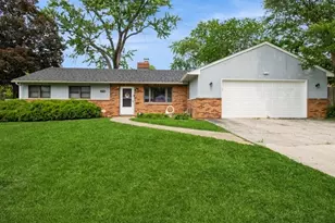 296 Minocqua St, Park Forest, IL 60466 - Photo 1