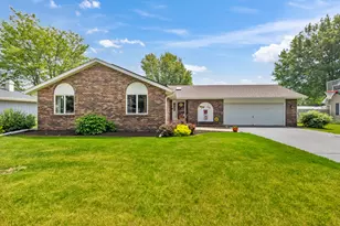 608 S Church St, Winnebago, IL 61088 - Photo 1