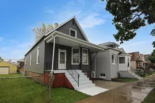 9711 S Ave N, Chicago, IL 60617 - Photo 1