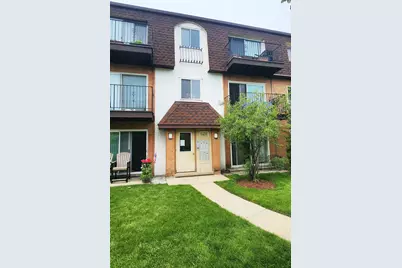 9468 Bay Colony Drive #3N, Des Plaines, IL 60016 - Photo 1