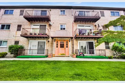 5739 W 63rd Street #3S, Chicago, IL 60638 - Photo 1