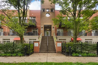 1033 E 46th Street #303, Chicago, IL 60653 - Photo 1