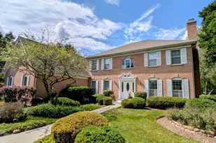 10N872 Williamsburg Dr, Elgin, IL 60124 - Photo 1