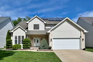 1422 Deer Creek Ln, Lake in the Hills, IL 60156 - Photo 1