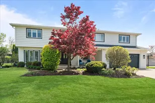 3365 Lake Knoll Dr, Northbrook, IL 60062 - Photo 1