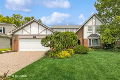 1116 E Oxford Lane, Arlington Heights, IL 60004 - Photo 1