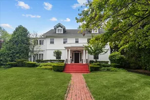 336 Leicester Rd, Kenilworth, IL 60043 - Photo 1