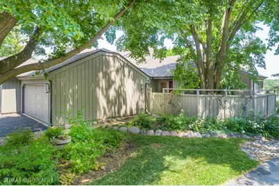 333 N Shoreline Road #320, Lake Barrington, IL 60010 - Photo 1