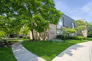 2009 Ammer Ridge Ct, Glenview, IL 60025 - Photo 1