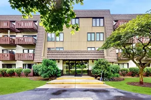 12900 W Heiden Cir, Lake Bluff, IL 60044 - Photo 1