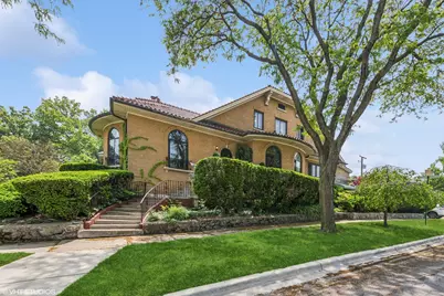 1141 N Ridgeland Avenue, Oak Park, IL 60302 - Photo 1