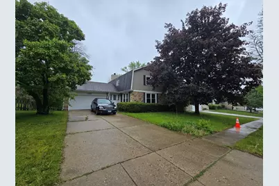 355 Crestwood Court, Algonquin, IL 60102 - Photo 1