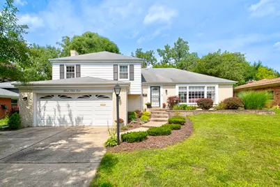 416 S Royal Court, Palatine, IL 60067 - Photo 1