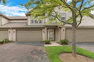 743 Sycamore Ct, Lindenhurst, IL 60046 - Photo 1