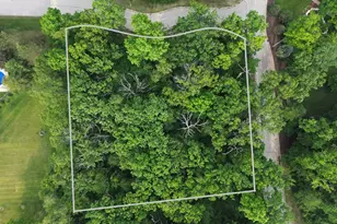 7316 Forest Oak Dr, McHenry, IL 60050 - Photo 1