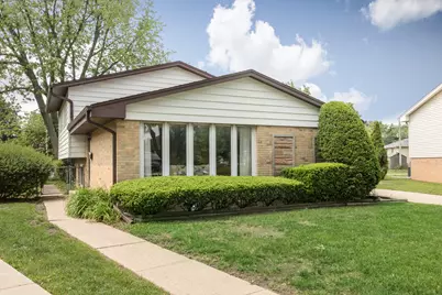 305 Denver Drive, Des Plaines, IL 60018 - Photo 1