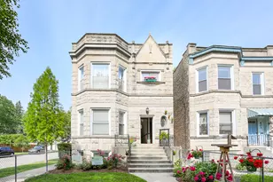 401 N Humphrey Ave, Oak Park, IL 60302 - Photo 1
