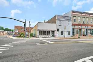 105 S Water St, Wilmington, IL 60481 - Photo 1