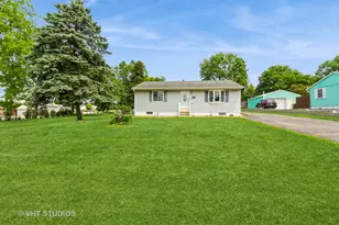 525 Jackson St, Genoa, IL 60135 - Photo 1