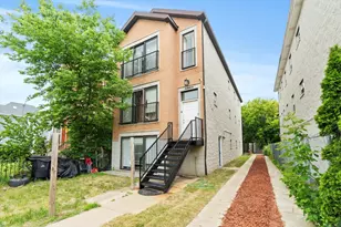 5905 S Indiana Ave, Chicago, IL 60637 - Photo 1