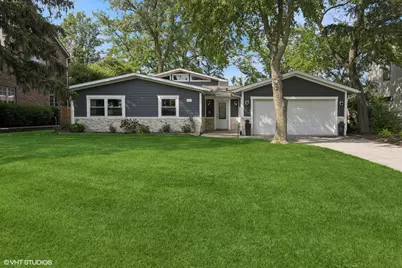 621 W 56th Street, Hinsdale, IL 60521 - Photo 1