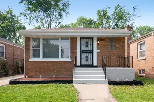 142 W Brayton St, Chicago, IL 60628 - Photo 1