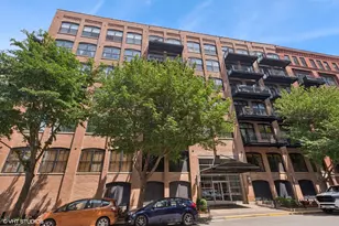 520 W Huron St, Chicago, IL 60654 - Photo 1