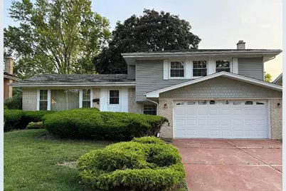 907 E Crabtree Drive, Arlington Heights, IL 60004 - Photo 1