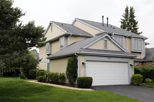 402 Catbird Ln, Deerfield, IL 60015 - Photo 1