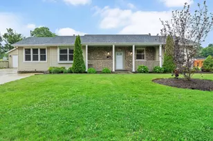 270 Arrowhead Trail, Carol Stream, IL 60188 - Photo 1