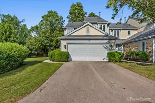 372 Goshawk Ln, Deerfield, IL 60015 - Photo 1