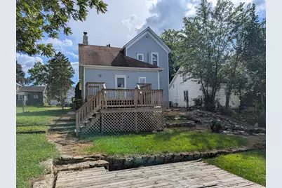 314 W Chestnut, Freeport, IL 61032 - Photo 1