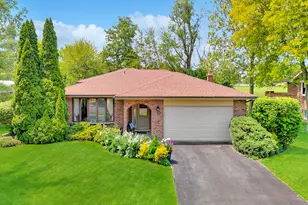 13040 W Tanglewood Cir, Palos Park, IL 60464 - Photo 1