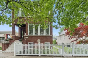 2939 N Troy St, Chicago, IL 60618 - Photo 1