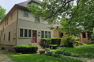 1025 Wesley Ave, Evanston, IL 60202 - Photo 1