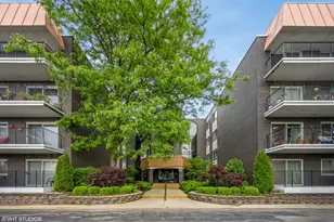 9529 Bronx Pl, Skokie, IL 60077 - Photo 1