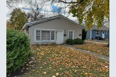 122 E State Street, North Aurora, IL 60542 - Photo 1