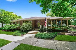 728 S Hillside Ave, Elmhurst, IL 60126 - Photo 1