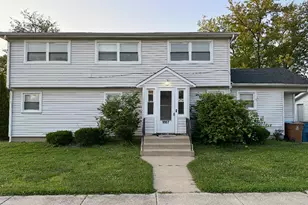 9957 Moody Ave, Oak Lawn, IL 60453 - Photo 1