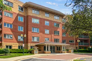 730 Creekside Dr, Mount Prospect, IL 60056 - Photo 1