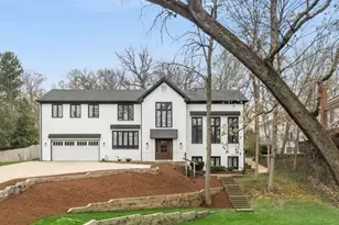 16 W Birchwood Ave, Hinsdale, IL 60521 - Photo 1