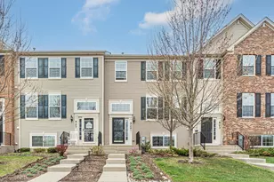 525 Town Center Blvd, Gilberts, IL 60136 - Photo 1